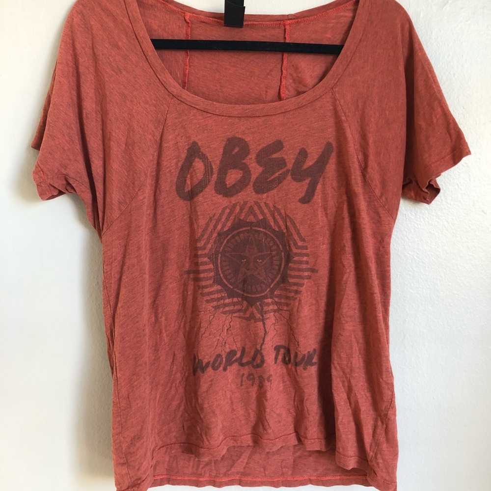 Obey woman’s tee